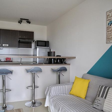 Appartement T2 moderne avec terrasse a 100m de la plage et parking sécurisé 4 PERS MAXI à Saint-Pierre-la-Mer  Extérieur photo