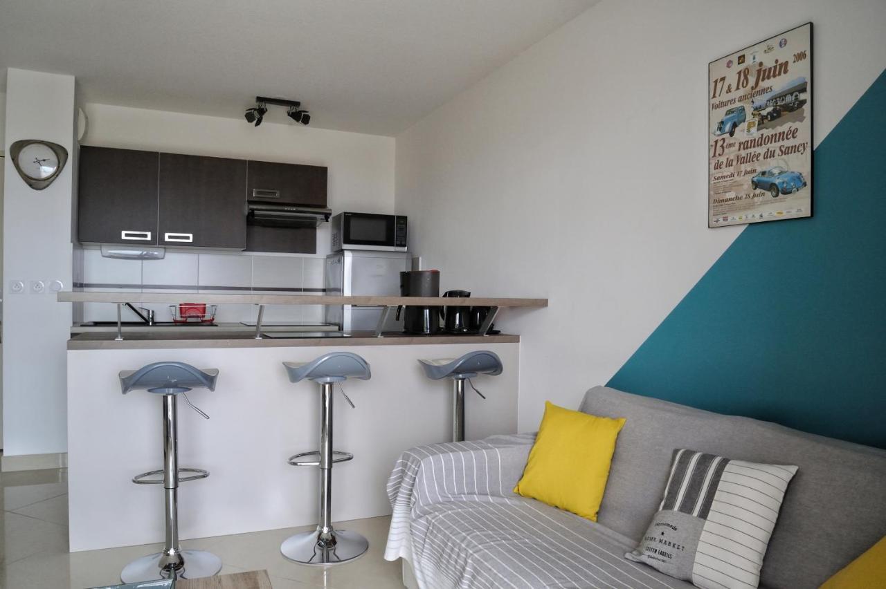 Appartement T2 moderne avec terrasse a 100m de la plage et parking sécurisé 4 PERS MAXI à Saint-Pierre-la-Mer  Extérieur photo